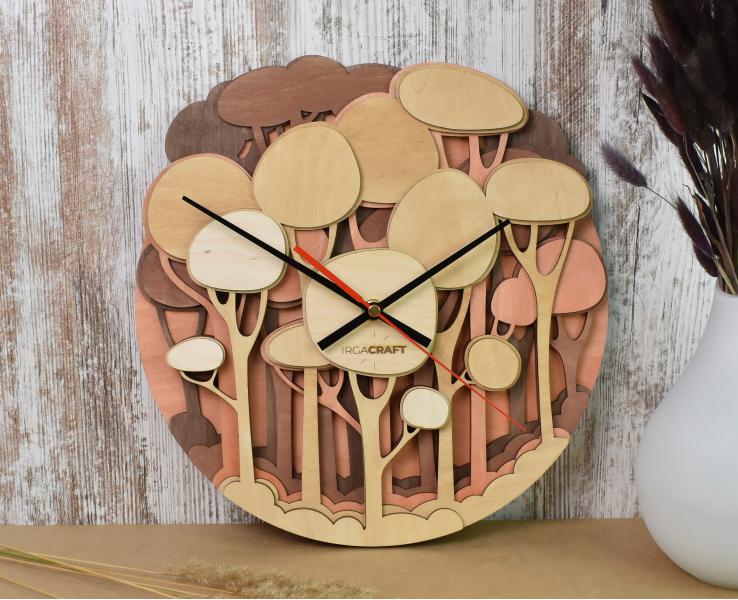 Часы кварцевые Лес