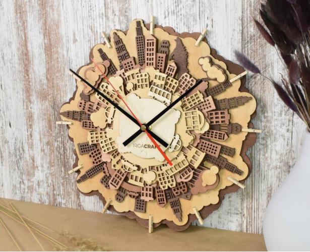 Часы кварцевые Город